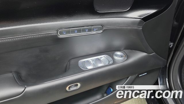 Genesis G90 (RS4) Gasoline 3.5 Turbo 2WD 2023 — фото 35