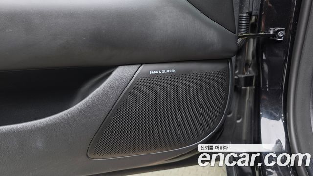 Genesis G90 (RS4) Gasoline 3.5 Turbo 2WD 2023 — фото 36