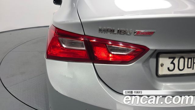 Chevrolet Malibu 1.5 Turbo LT Deluxe 2017 — фото 29
