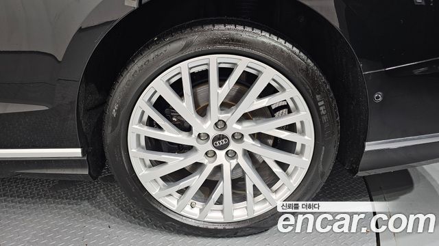 Audi A8 (D5) 55 TFSI Quattro LWB 2021 — фото 27