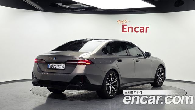 BMW 5 Series (G60) 530i xDrive M Sport 2025 — фото 2