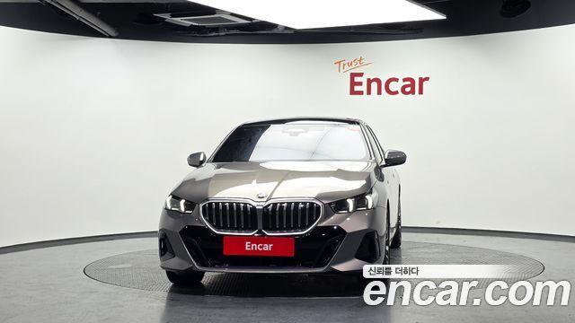 BMW 5 Series (G60) 530i xDrive M Sport 2025 — фото 3