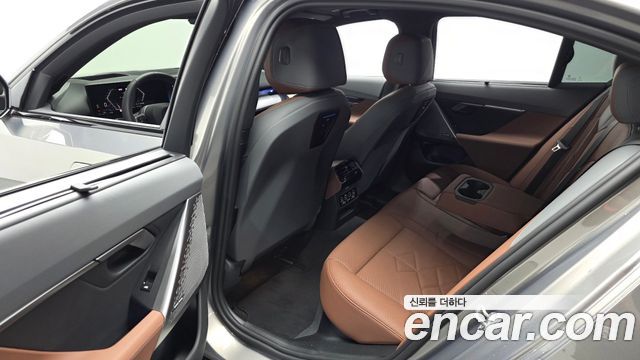 BMW 5 Series (G60) 530i xDrive M Sport 2025 — фото 11