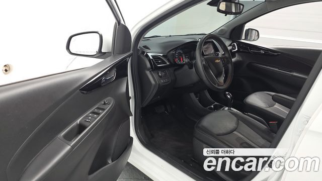 Chevrolet Spark Premier 2022 — фото 10