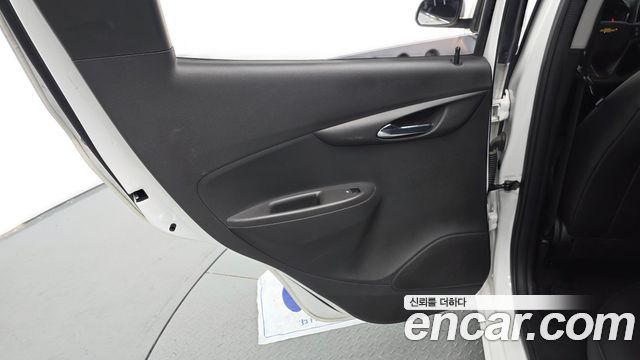 Chevrolet Spark Premier 2022 — фото 25
