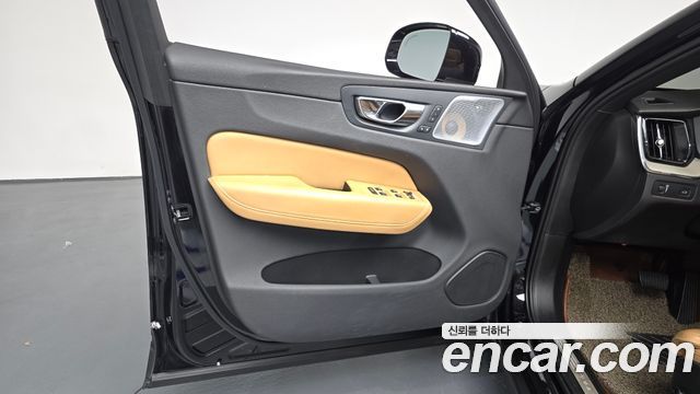 Volvo XC60 (II) D5 Inscription 2019 — фото 24