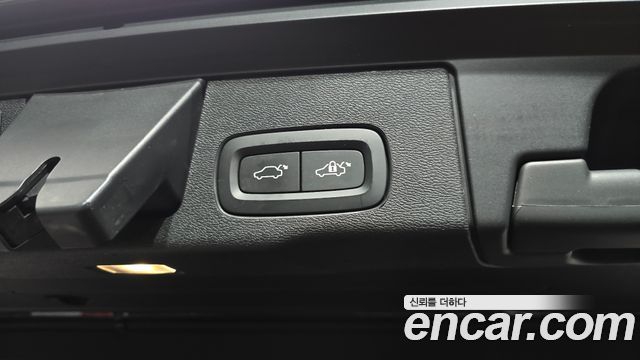 Volvo XC60 (II) D5 Inscription 2019 — фото 27