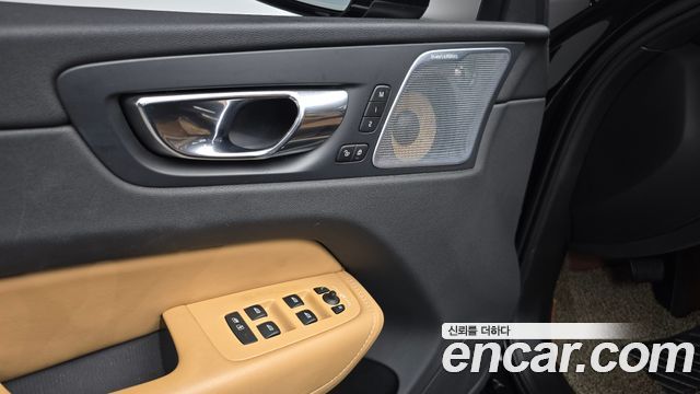 Volvo XC60 (II) D5 Inscription 2019 — фото 30
