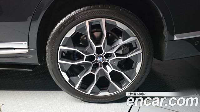 BMW X7 (G07) xDrive 40d M Sport 7 STR 2025 — фото 5
