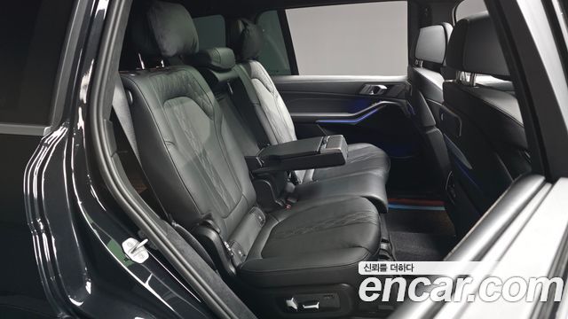 BMW X7 (G07) xDrive 40d M Sport 7 STR 2025 — фото 12