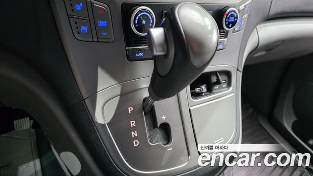 Hyundai Grand Starex Wagon 11-Seater Modern 2020 — фото 9