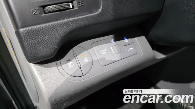Hyundai Grand Starex Wagon 11-Seater Modern 2020 — фото 13