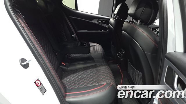 Genesis G70 2.0T AWD Sport Package 2019 — фото 12