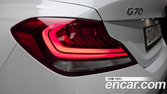Genesis G70 2.0T AWD Sport Package 2019 — фото 23