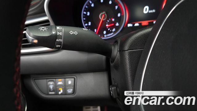 Genesis G70 2.0T AWD Sport Package 2019 — фото 32