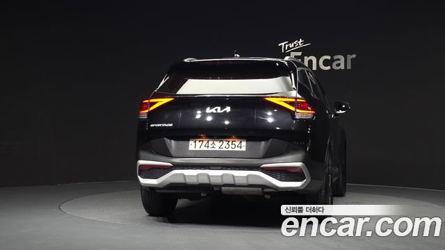 Kia Sportage (V) Diesel 2.0 2WD Prestige 2022 — фото 4