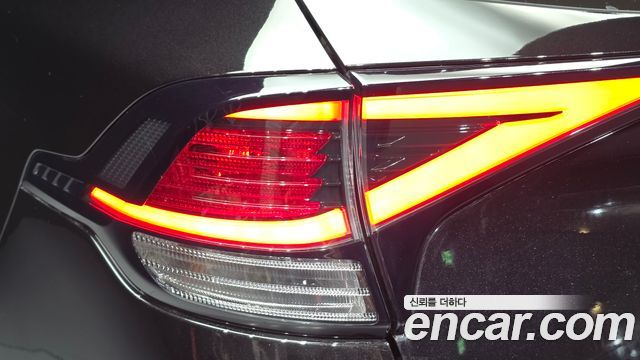 Kia Sportage (V) Diesel 2.0 2WD Prestige 2022 — фото 23