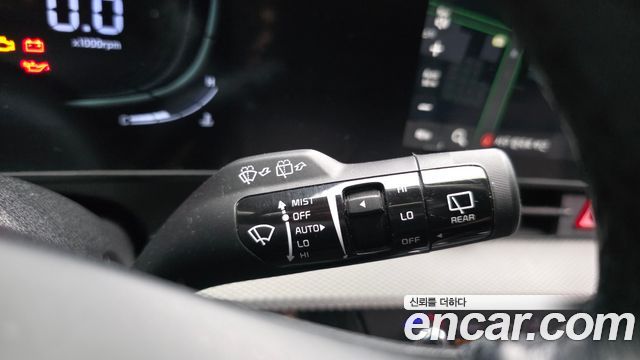 Kia Sportage (V) Diesel 2.0 2WD Prestige 2022 — фото 32