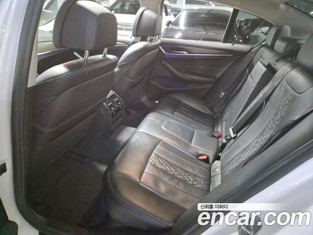 BMW 5 Series (G30) 520d Luxury Plus 2019 — фото 9
