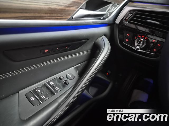 BMW 5 Series (G30) 520d Luxury Plus 2019 — фото 15