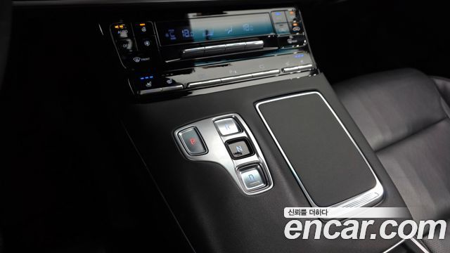Hyundai Grandeur (IG) 3.0 LPi Rent Car Premium 2023 — фото 9