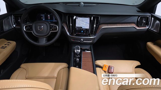 Volvo V60 Cross Country (II) B5 Ultimate AWD 2023 — фото 7