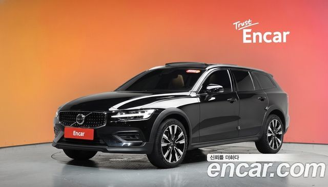 Volvo V60 Cross Country (II) B5 Ultimate AWD