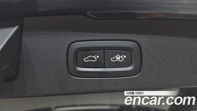 Volvo V60 Cross Country (II) B5 Ultimate AWD 2023 — фото 27