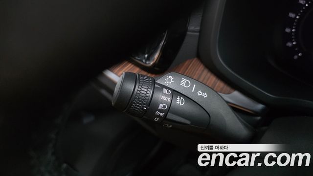 Volvo V60 Cross Country (II) B5 Ultimate AWD 2023 — фото 33