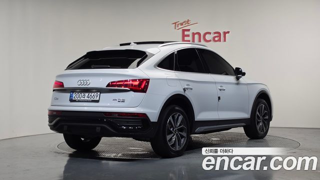 Audi Q5 (FY) 45 TFSI Quattro Sportback 2023 — фото 2