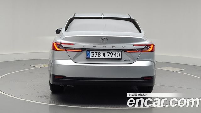 Toyota Camry (XV80) 2.5 XLE Hybrid 2026 — фото 4