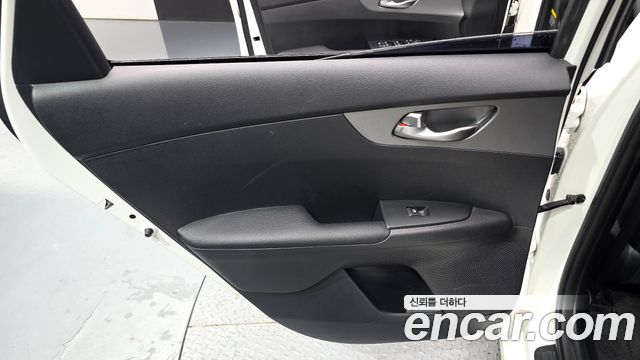Kia K3 Standard 2021 — фото 25