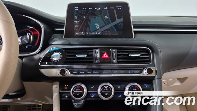 Genesis G70 3.3T Sport Prestige 2019 — фото 12