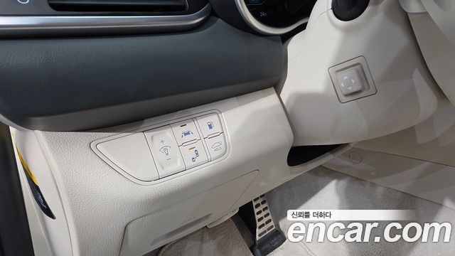 Genesis G70 3.3T Sport Prestige 2019 — фото 41