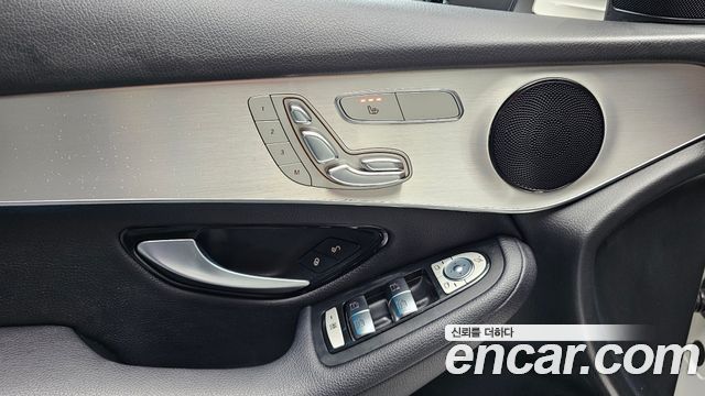 Mercedes-Benz GLC-Class (X253) GLC220 d 4MATIC Coupe 2018 — фото 17
