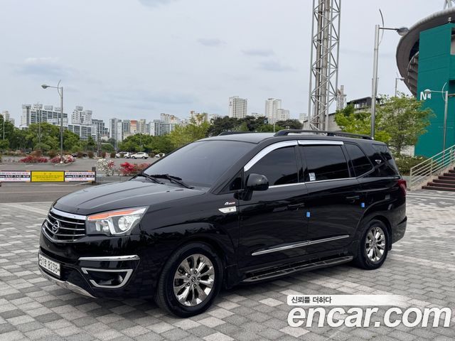 KG Mobility (SsangYong) Korando Turismo 4WD TX 9-seater