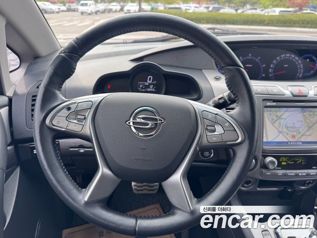 KG Mobility (SsangYong) Korando Turismo 4WD TX 9-seater 2017 — фото 10