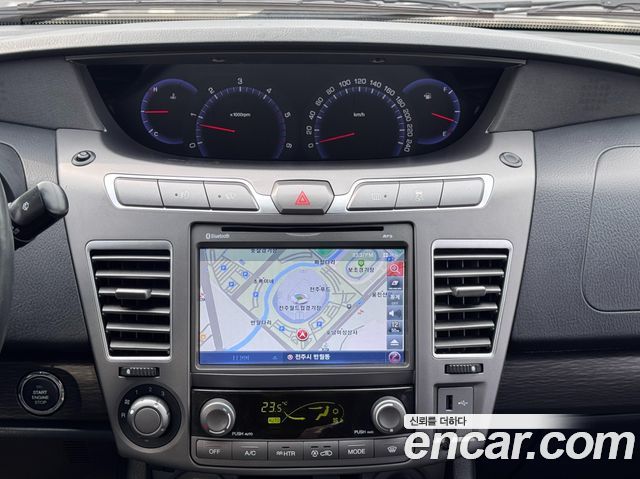 KG Mobility (SsangYong) Korando Turismo 4WD TX 9-seater 2017 — фото 16