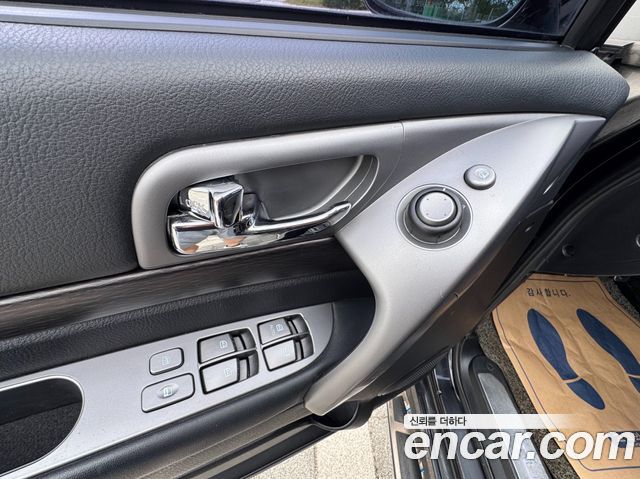 KG Mobility (SsangYong) Korando Turismo 4WD TX 9-seater 2017 — фото 22