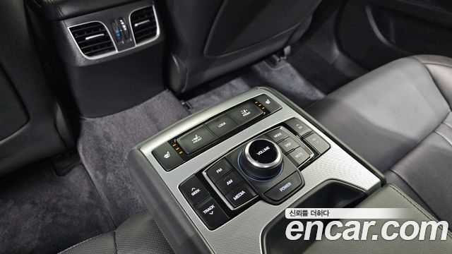 Genesis G80 3.3 GDI Luxury 2018 — фото 35