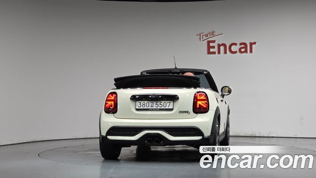 MINI Cooper S Convertible Classic Launch Pack Third Generation 2022 — фото 4