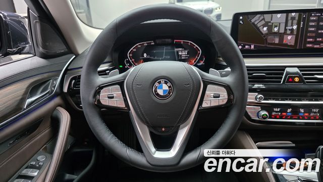 BMW 5 Series (G30) 530i Luxury 2023 — фото 13