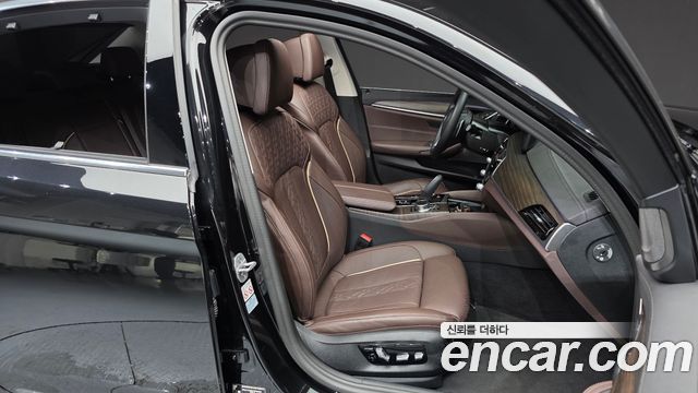 BMW 5 Series (G30) 530i Luxury 2023 — фото 26