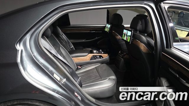 Genesis G90 3.8 AWD Prestige 2019 — фото 12
