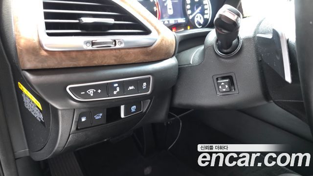 Genesis G90 3.8 AWD Prestige 2019 — фото 16