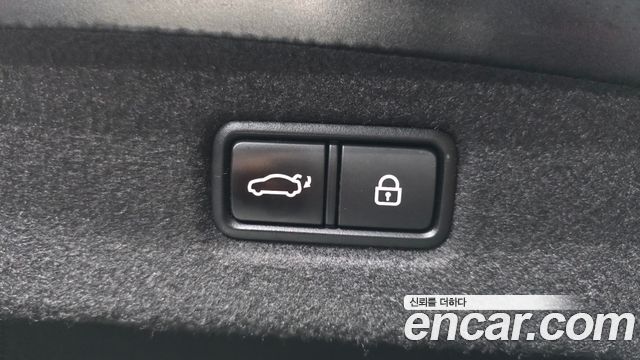 Genesis G90 3.8 AWD Prestige 2019 — фото 20