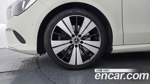 Mercedes-Benz CLA-Class (C117) CLA250 4MATIC 2018 — фото 5