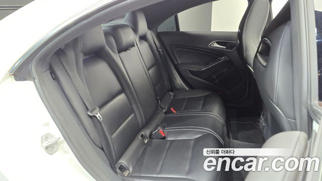 Mercedes-Benz CLA-Class (C117) CLA250 4MATIC 2018 — фото 11