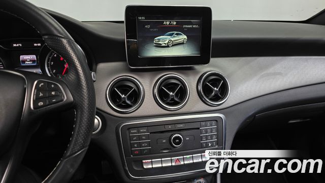 Mercedes-Benz CLA-Class (C117) CLA250 4MATIC 2018 — фото 12