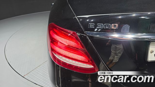 Mercedes-Benz E-Class (W213) E300 Avantgarde 2019 — фото 23